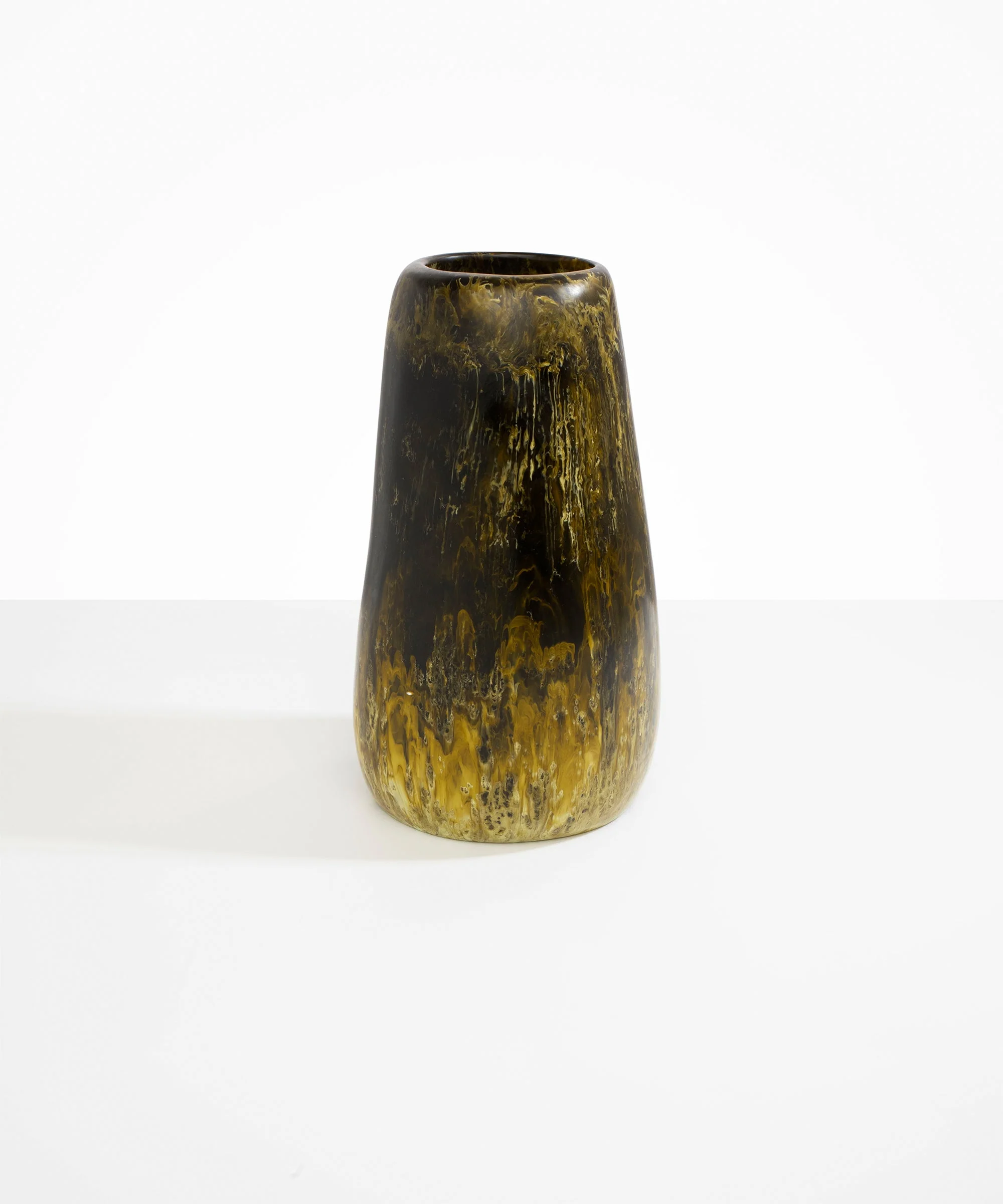 Grand Pebble Vase - Image 13