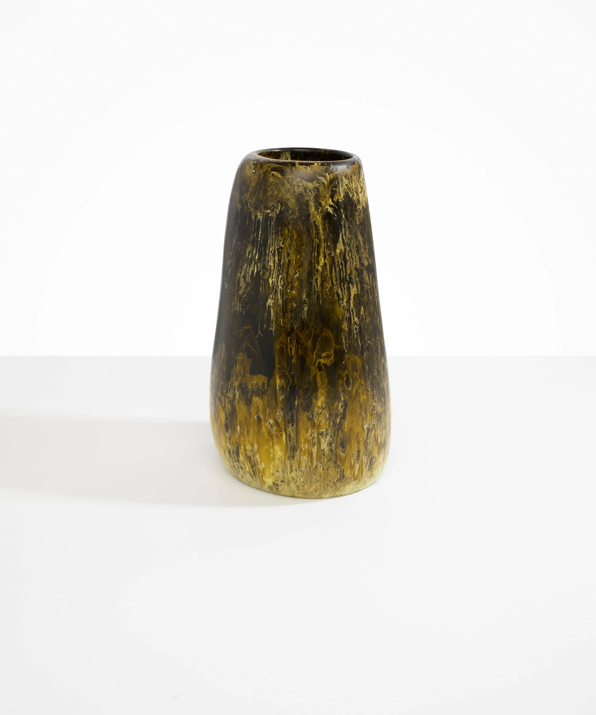 Grand Pebble Vase - Image 14