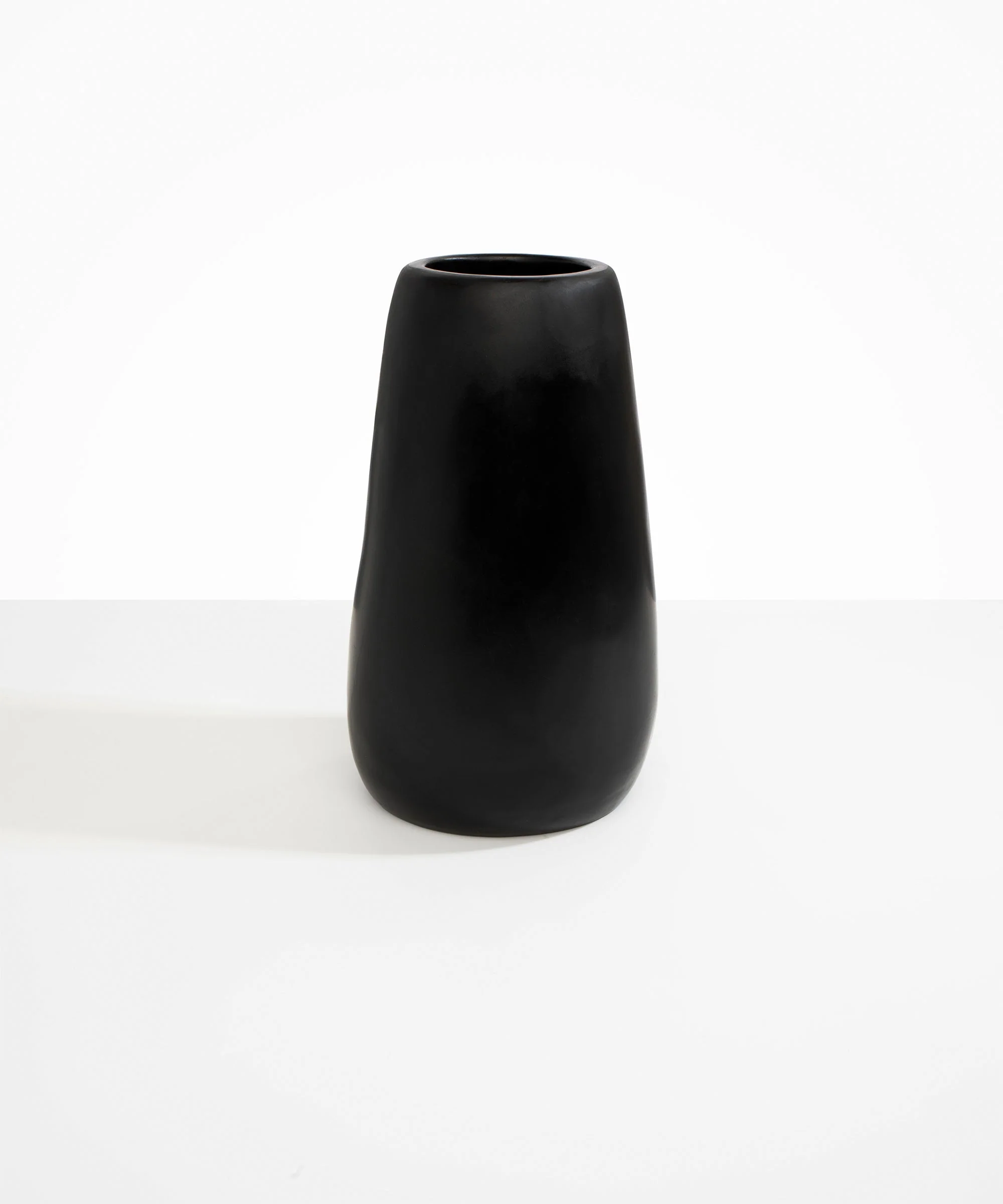 Grand Pebble Vase - Image 17