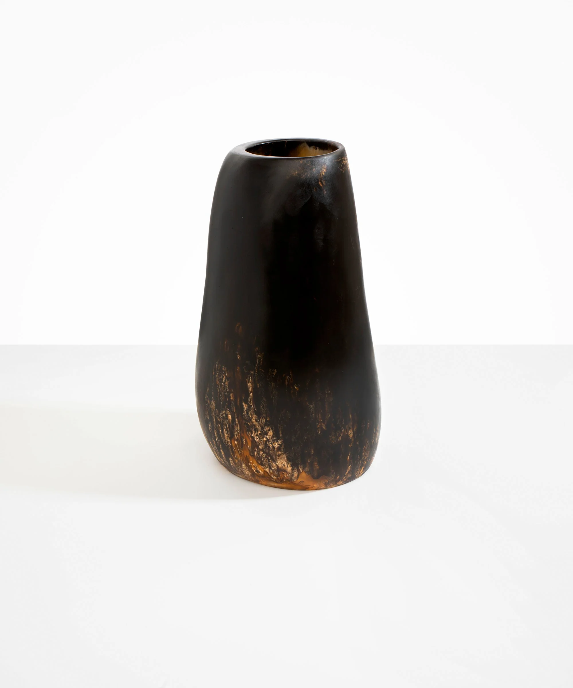 Grand Pebble Vase - Image 26