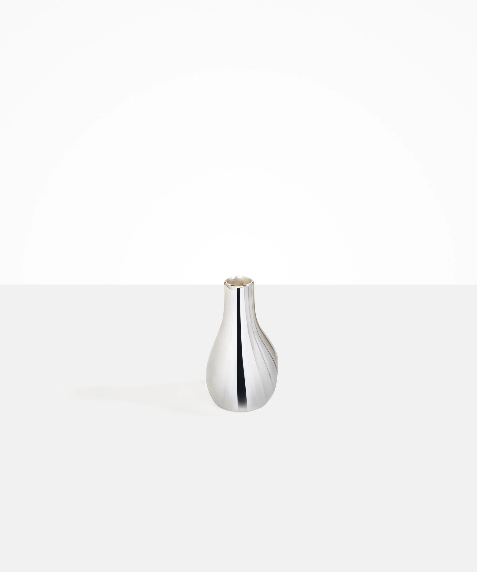 Medium Metal Liquid Vase - Image 3