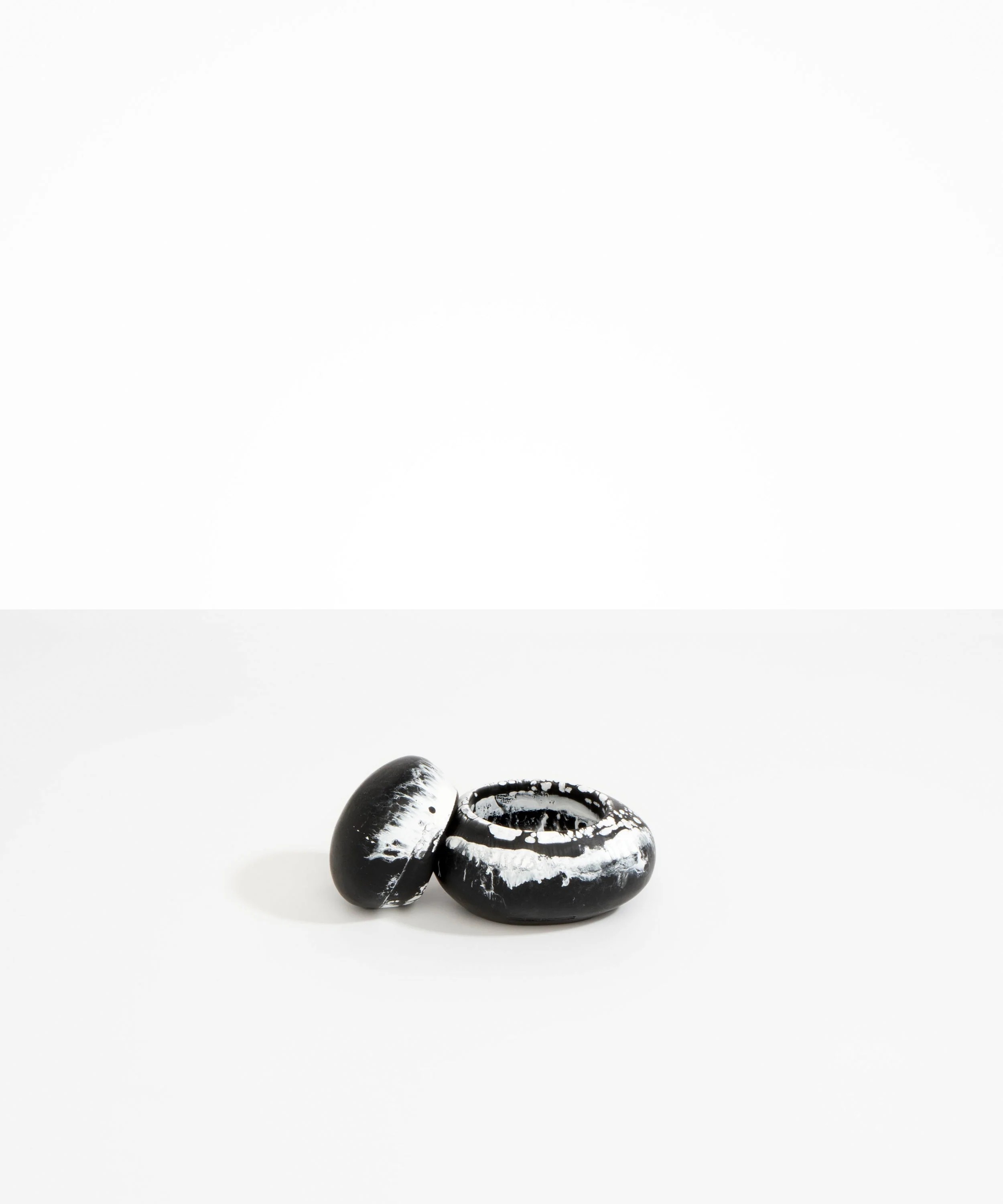 Medium Pebble Jar - Image 32
