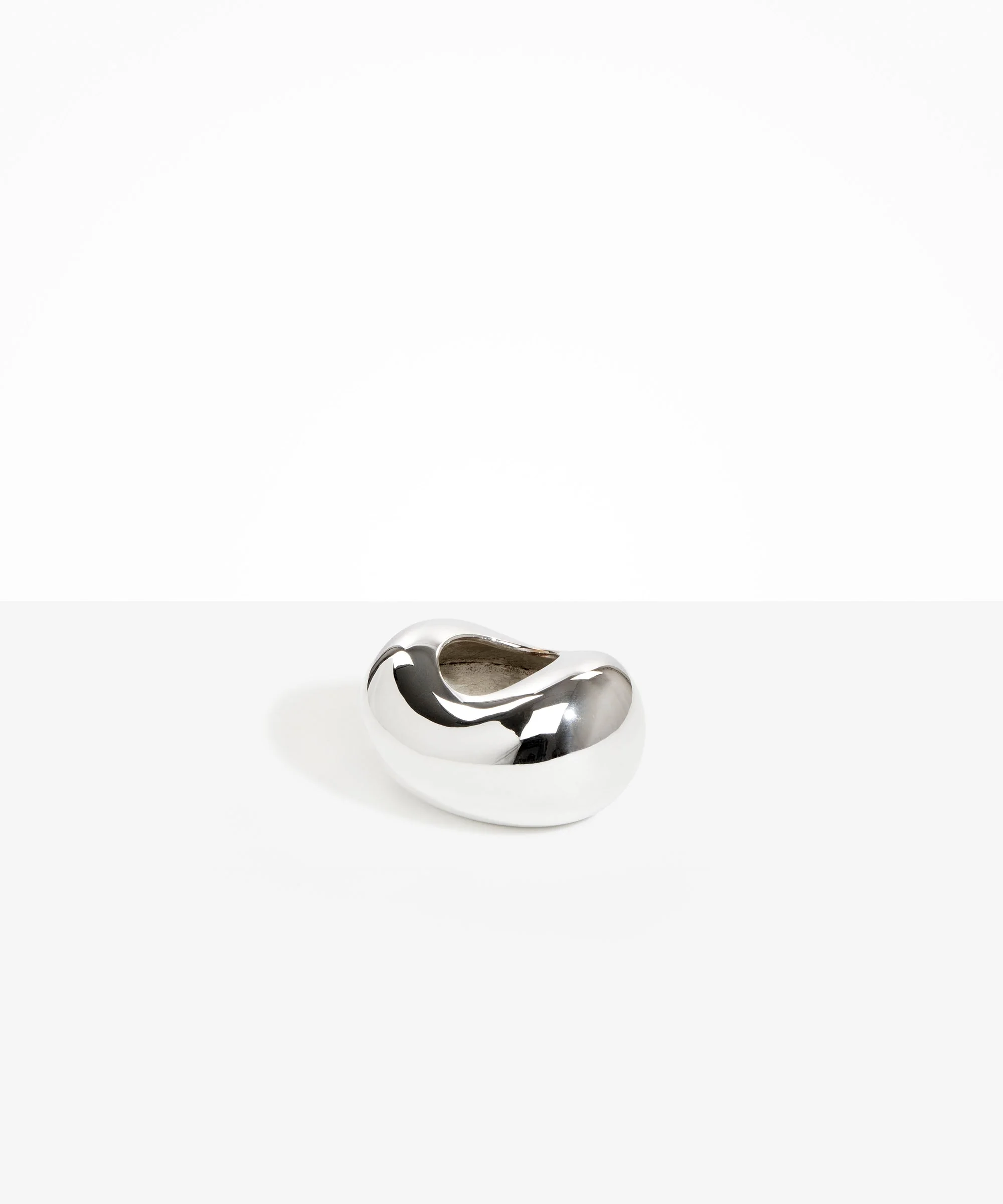 Metal Bean Vase - Image 4