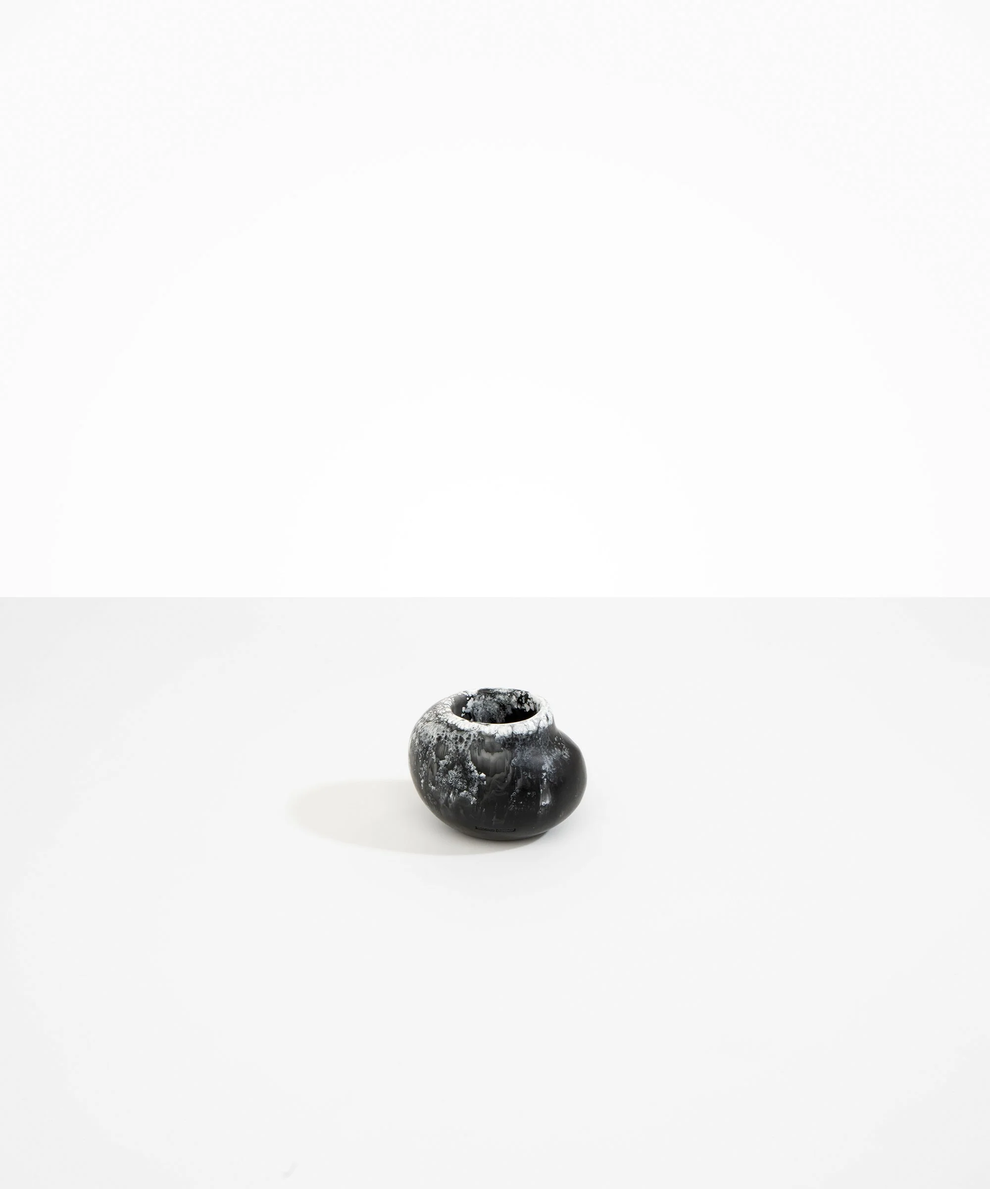 Small Moss Vase - Image 11